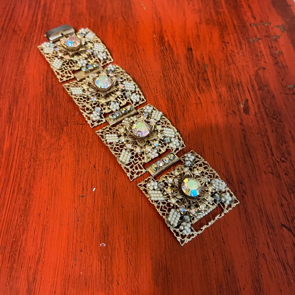 Jewelry - Dressy bracelet USED FINAL price